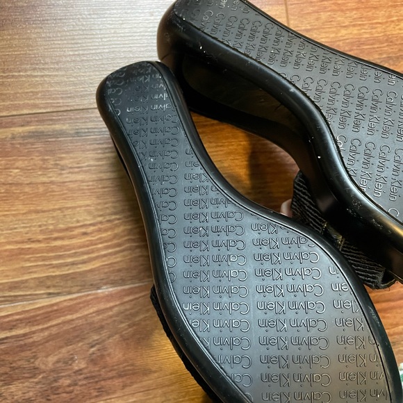 Calvin Klein Wedge Shoes 6 - Picture 3 of 3